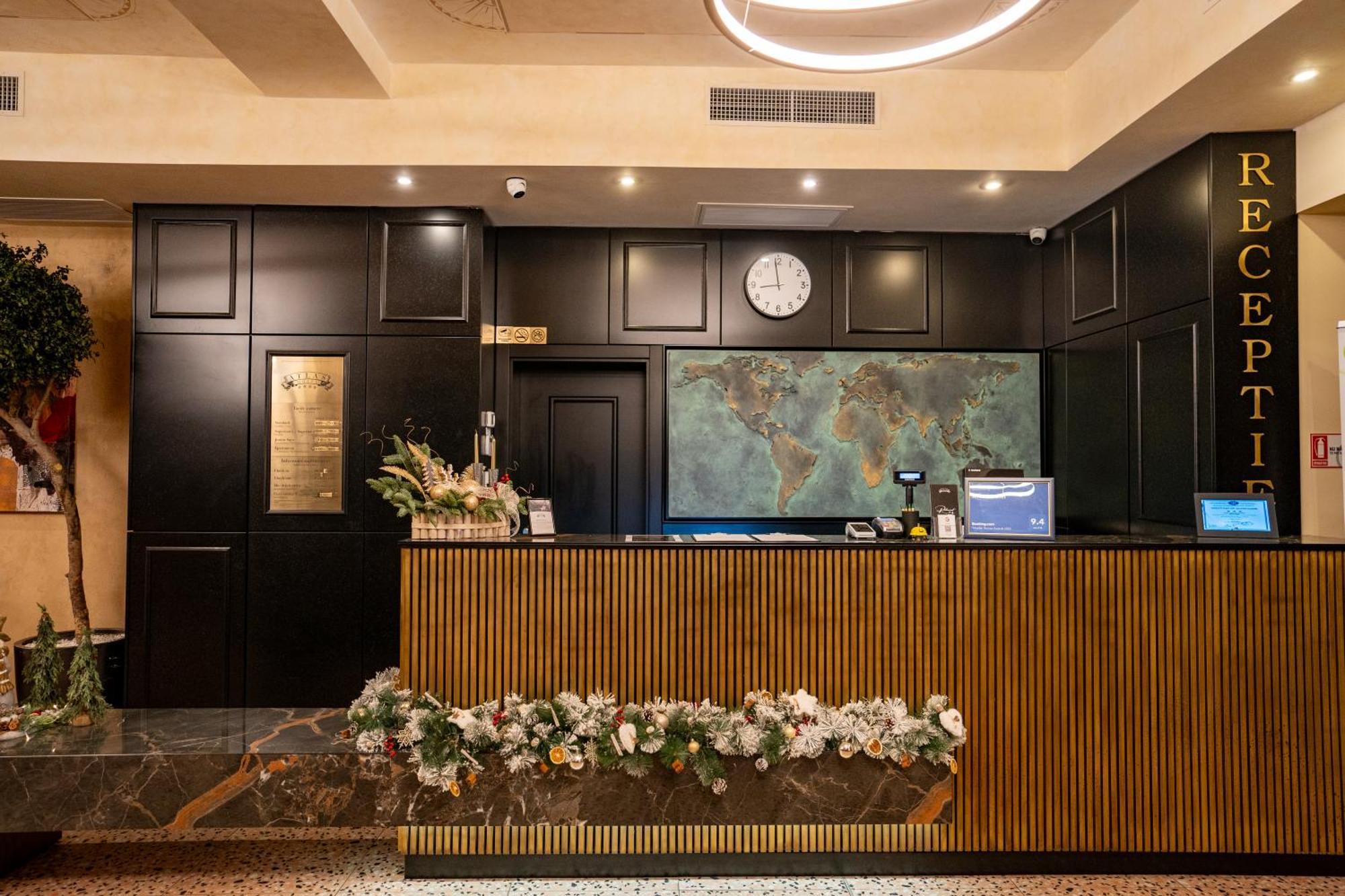 טימישוארה Atlas Hotel מראה חיצוני תמונה