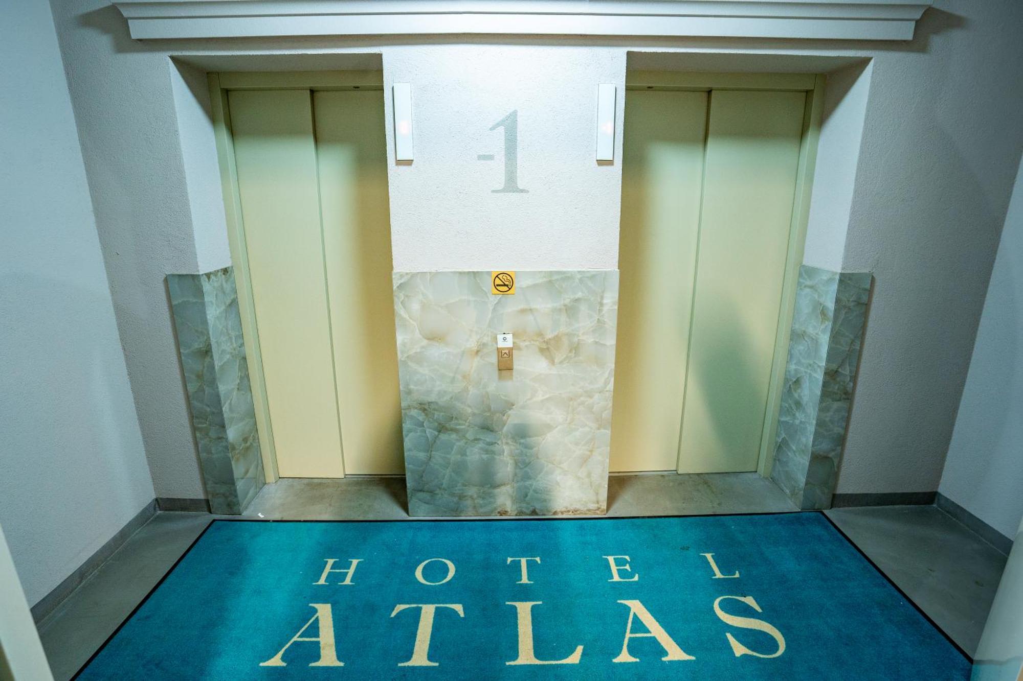 טימישוארה Atlas Hotel מראה חיצוני תמונה