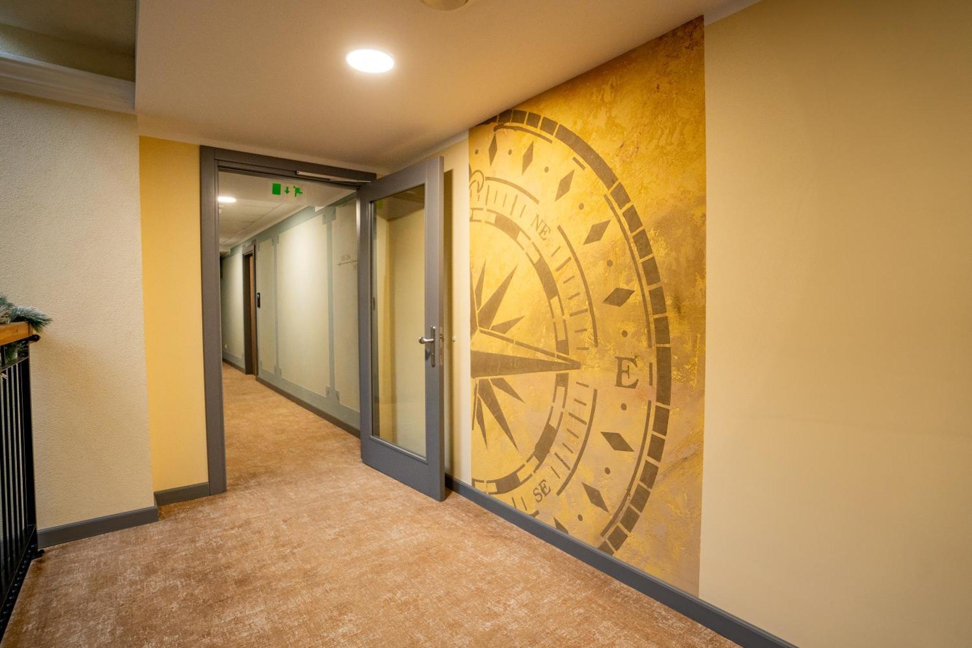 טימישוארה Atlas Hotel מראה חיצוני תמונה