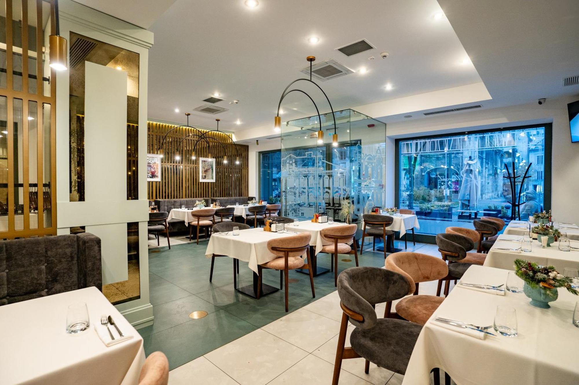 טימישוארה Atlas Hotel מראה חיצוני תמונה