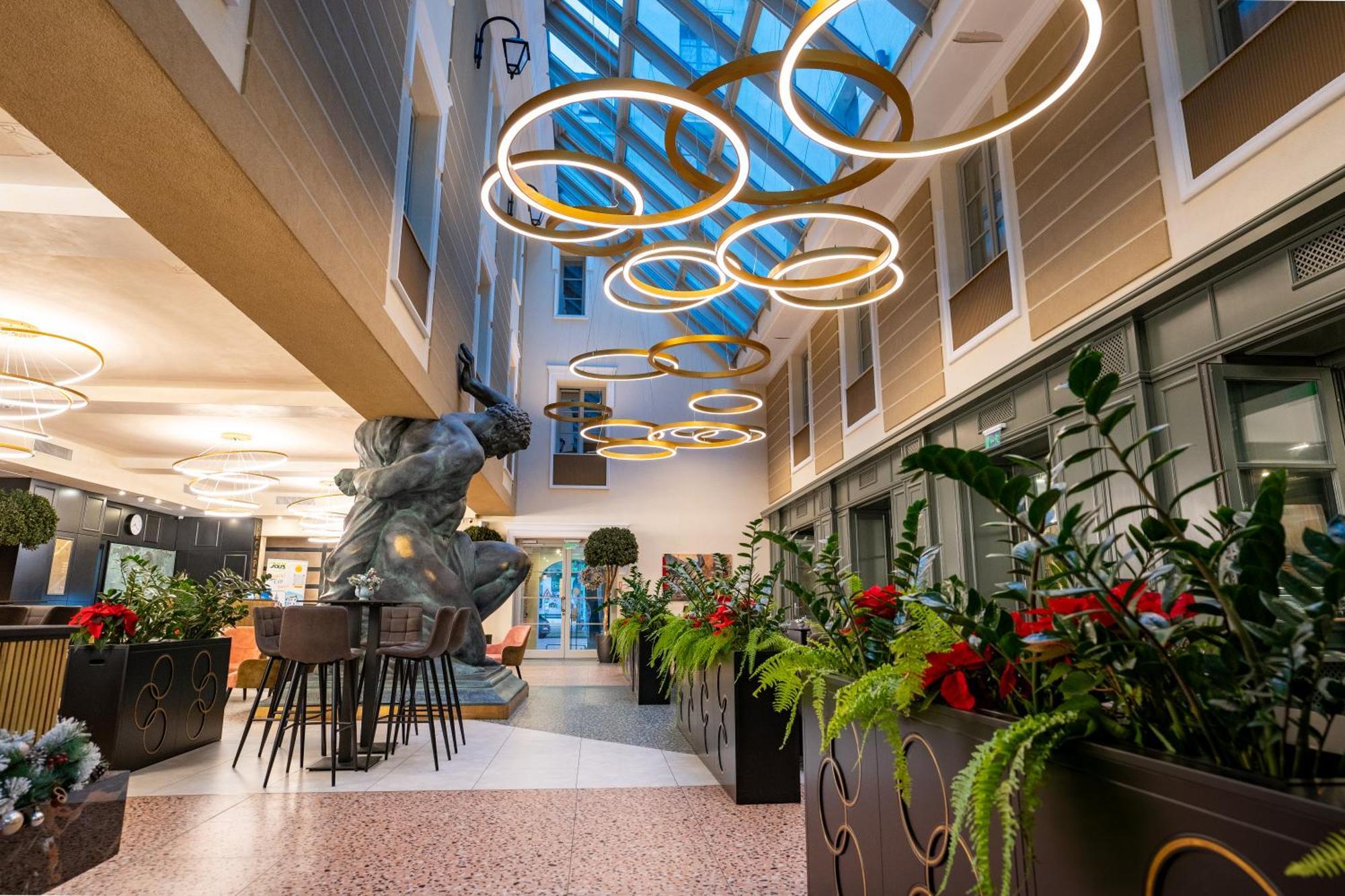 טימישוארה Atlas Hotel מראה חיצוני תמונה
