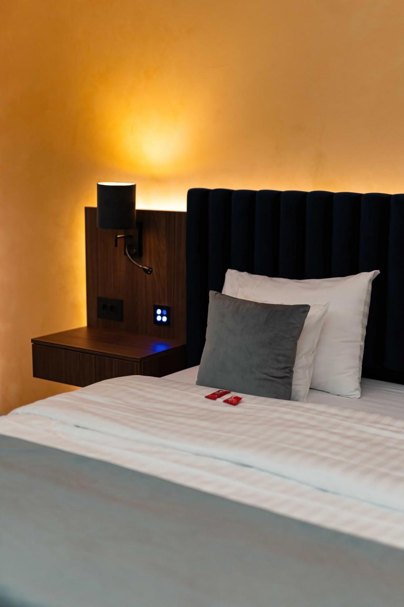 טימישוארה Atlas Hotel מראה חיצוני תמונה