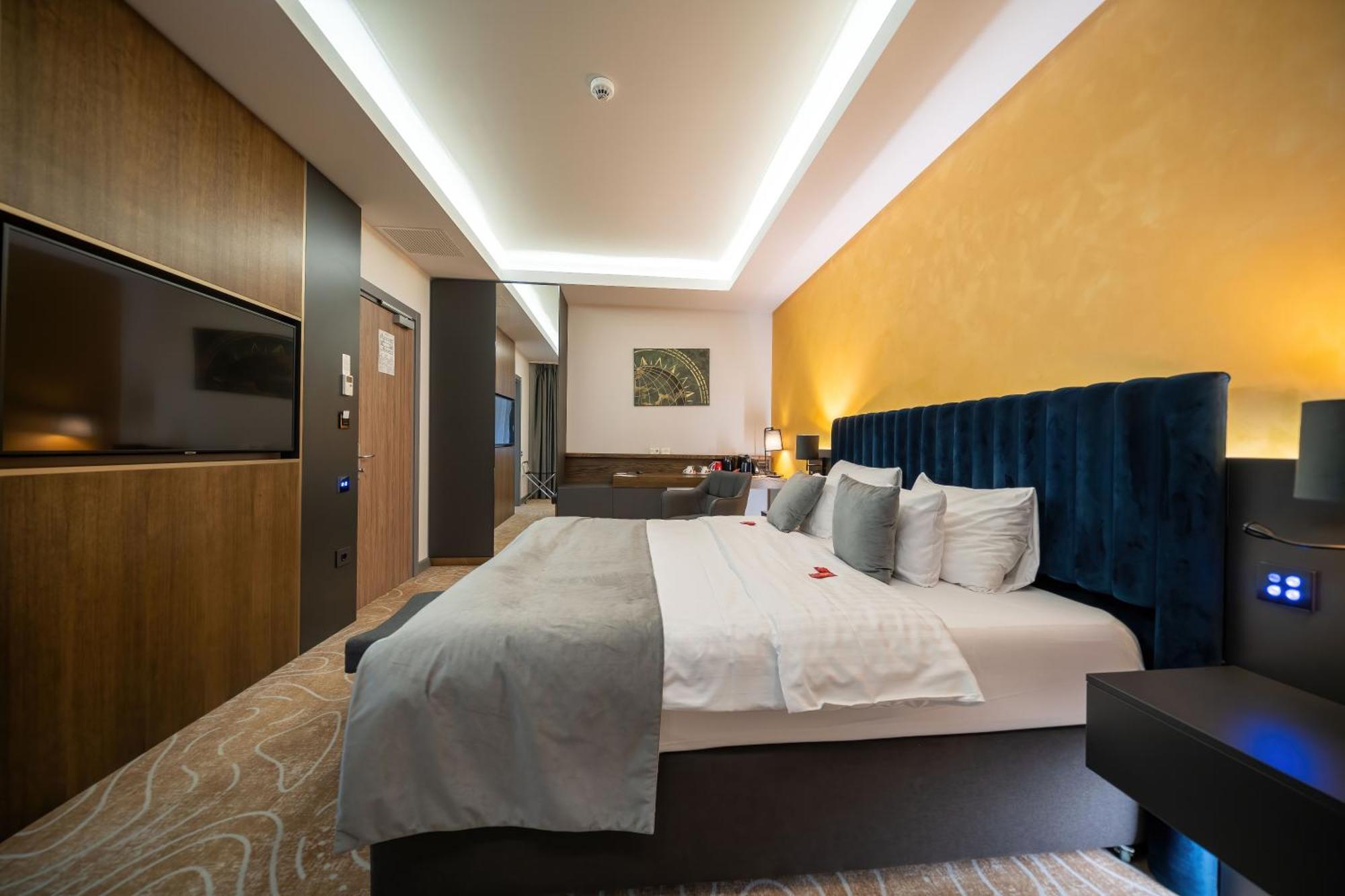 טימישוארה Atlas Hotel מראה חיצוני תמונה