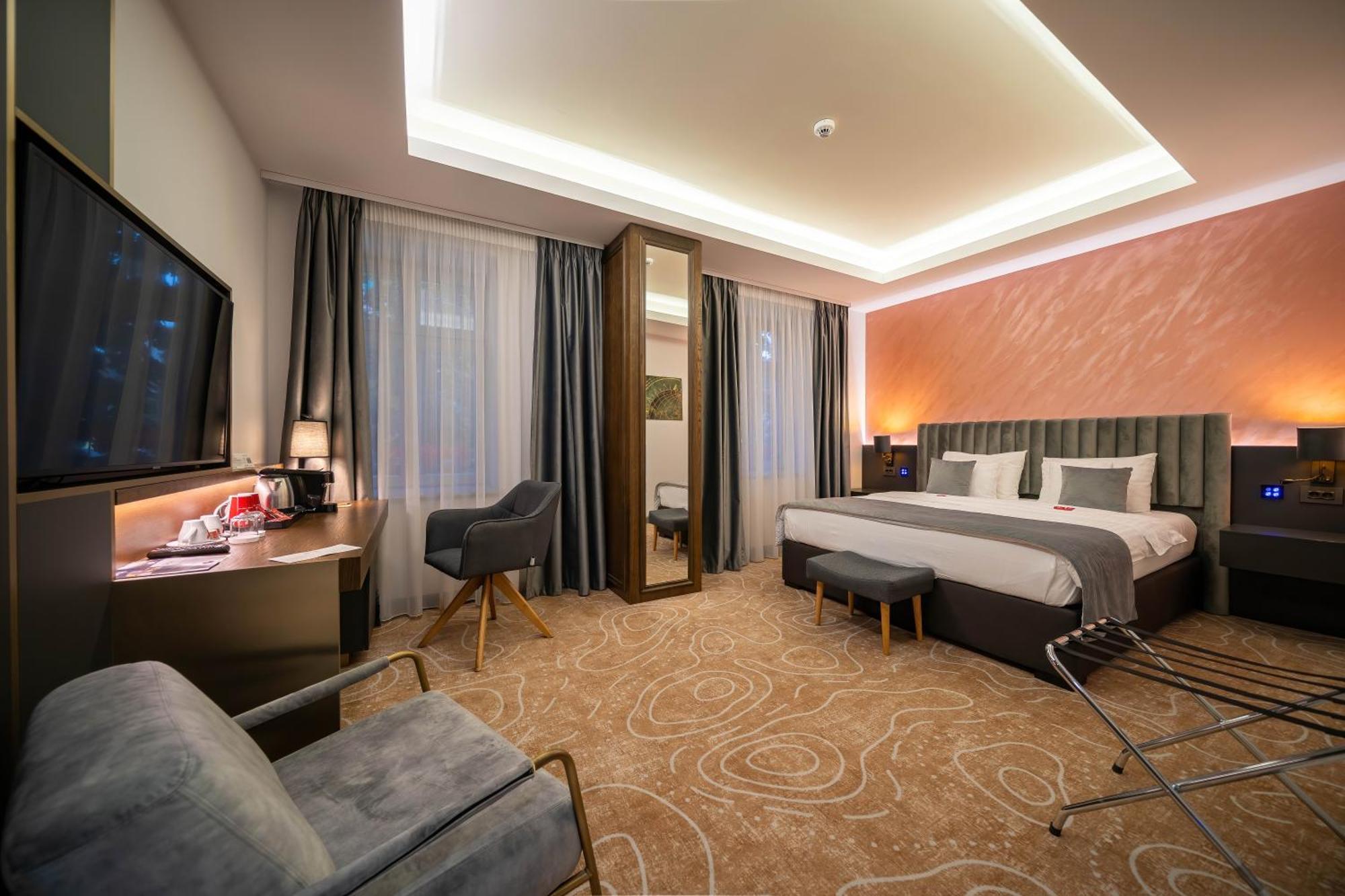 טימישוארה Atlas Hotel מראה חיצוני תמונה