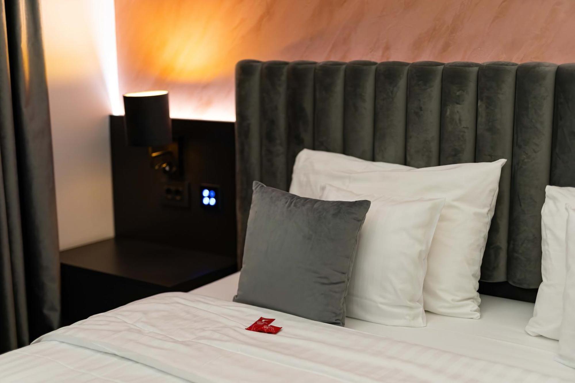 טימישוארה Atlas Hotel מראה חיצוני תמונה