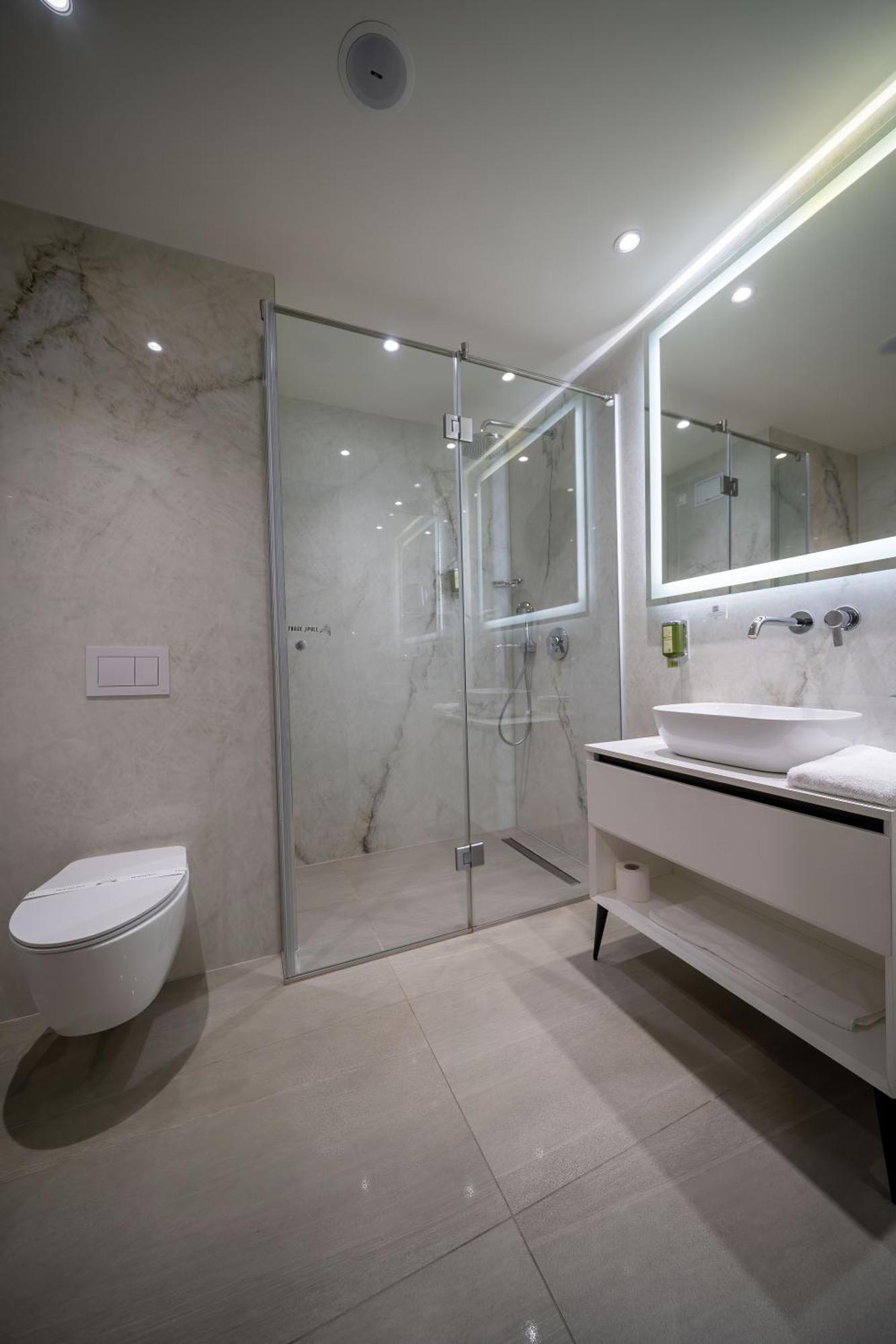 טימישוארה Atlas Hotel מראה חיצוני תמונה